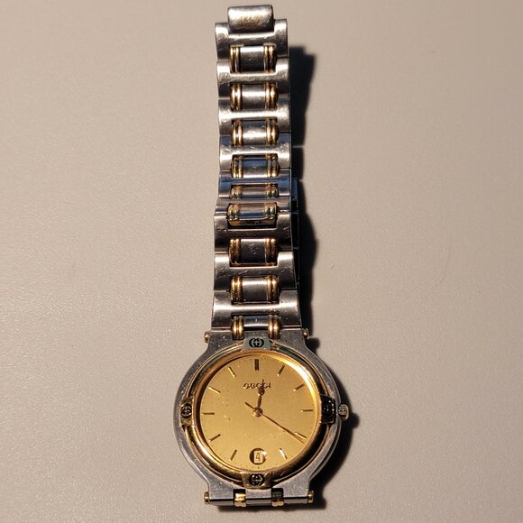 Gucci 9000G,Authentic Swiss Made,Scratch Free Crystal,34MM Case, New Battery - Picture 6 of 6